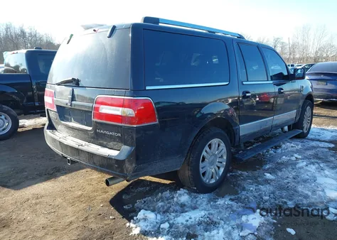 2013 Lincoln Navigator L z USA, uszkodzony, nr VIN 5LMJJ3J57DEL05400